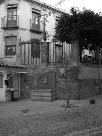 Orgiva fountain 70