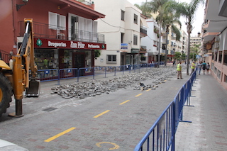 ALM Av Andalucia Work AP18