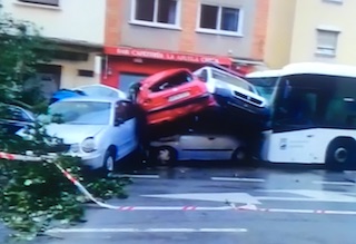 AND Bus Runs Amock