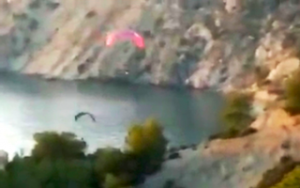 AXA Paragliders over Acantillados Maro Park