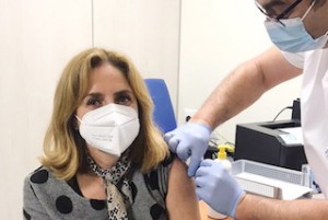 ALM Pharmacist Maria Vaccinated