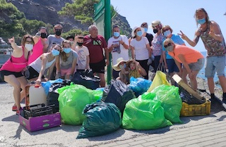 ECO Clean up on Playa El Lance y Casarones