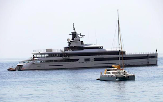 LHR The Floating Rich