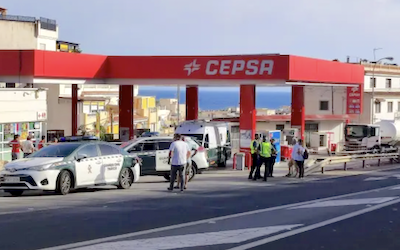 LHR Gasonlinera Bomb Hoax AG22 400x250