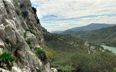 AND Alora lluvia de asteroides