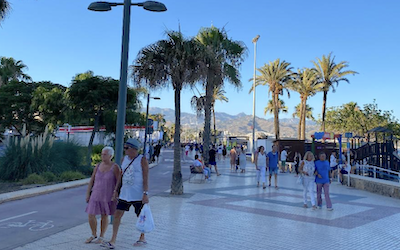 AXA Torre del Mar Paseo Maritimo