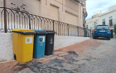 SAL Calle Gloria Recycling Bins